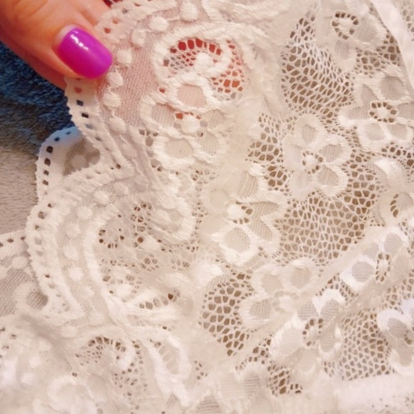 White floral lace bodysuit - Picture 6 of 8